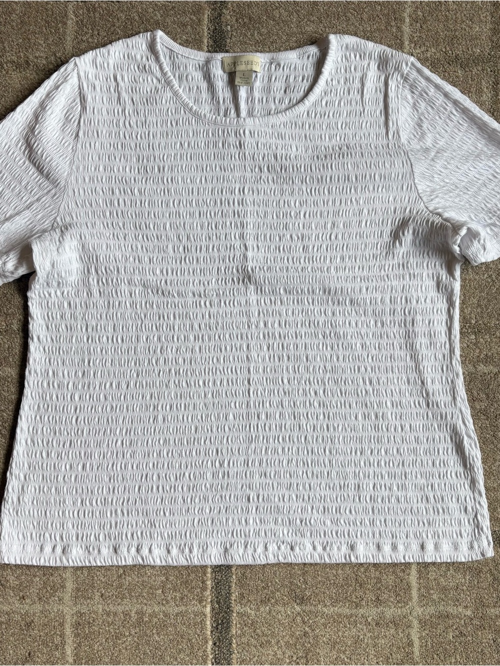 Appleseed's white crinkle-textured stretchy top Size Large